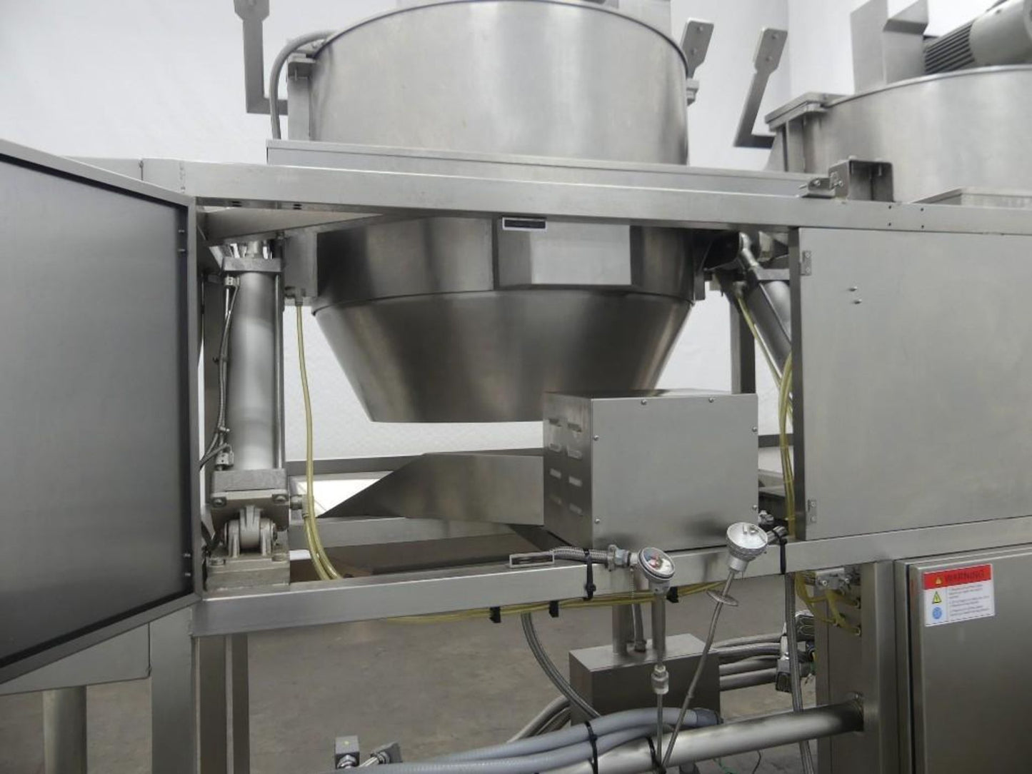 Dual Tilting Popcorn Kettles - Stainless Steel