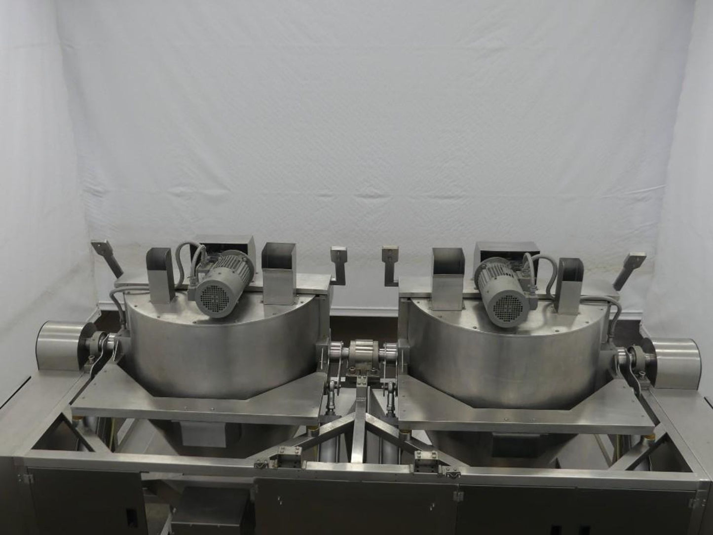 Dual Tilting Popcorn Kettles - Stainless Steel