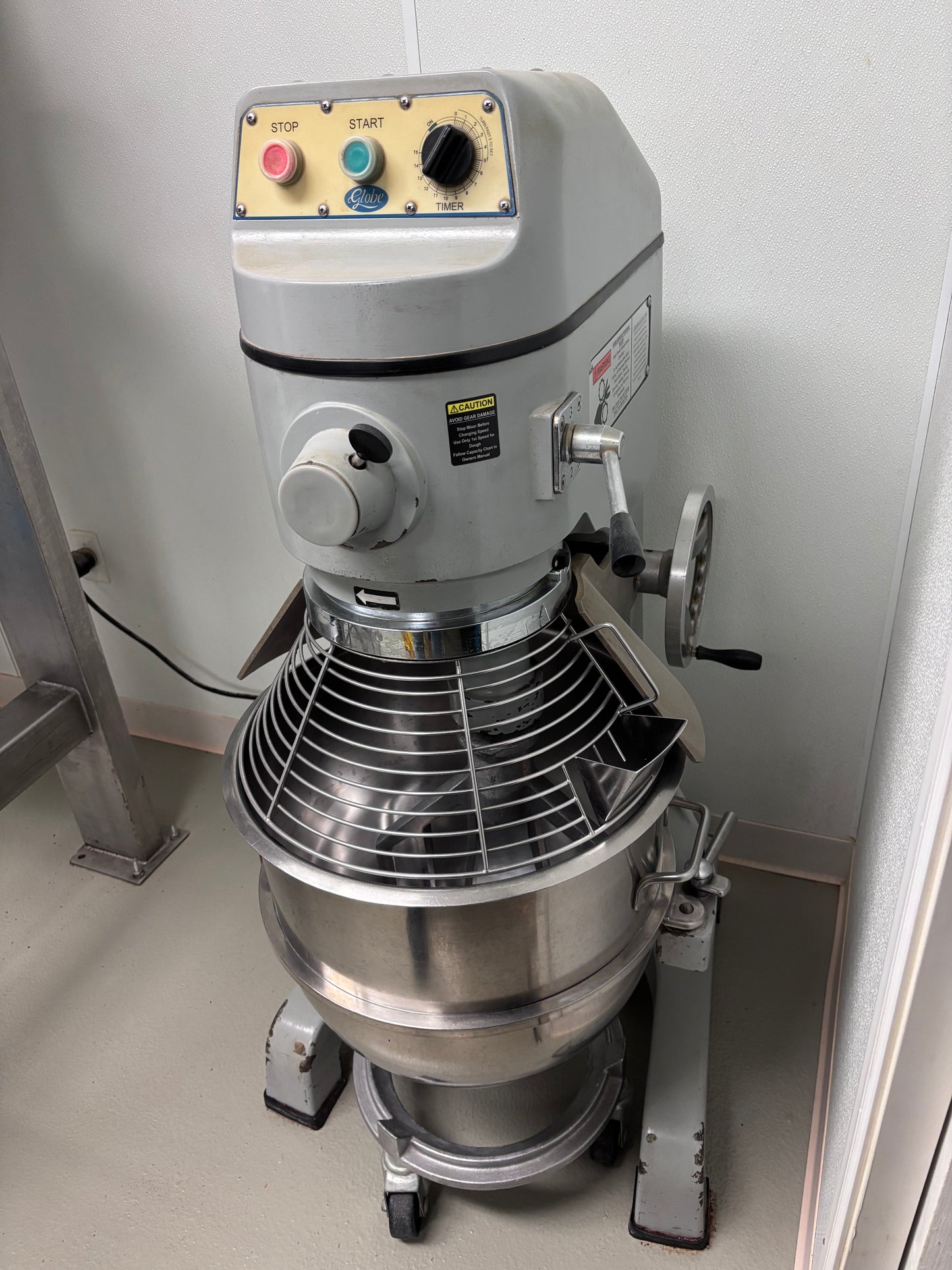 Globe 60qt Mixer