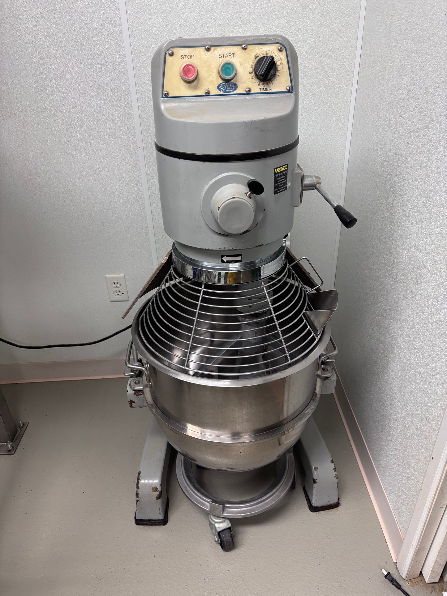 Globe 60qt Mixer